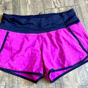 Size 6 lululemon shorts